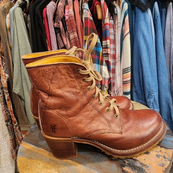 Frye Boots - Picture 4 of 7